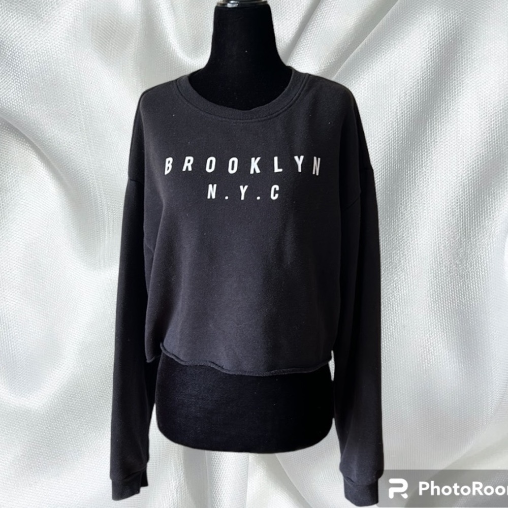 URBAN NATION 2/$25 cropped sweatshirt size medium